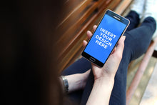 Load image into Gallery viewer, Free 5 Photorealistic Smart or Mobile Phone PSD Mockups
